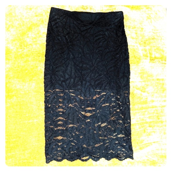 H&M Dresses & Skirts - H&M Black Lace Midi Skirt S